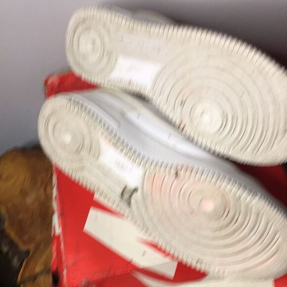 Nike Air Force 1 Hurricane sneakers - Picture 5 of 11